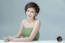 沙巴人情味- 空气刘海Celine Teoh的分享美照。 她算是因祸而得福吗？🤣... | Facebook